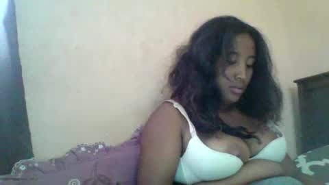 Snapshot of clarah0123 chatting on 02/05/25, 09:15 Clarah0123 online show from 02/05/25, 09:15