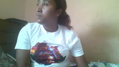 Snapshot of clarah0123 chatting on 09/17/25, 09:22 Clarah0123 online show from 09/17/25, 09:22