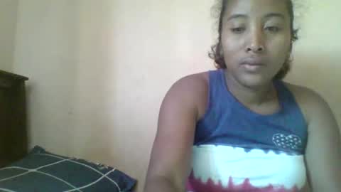 Snapshot of clarah0123 chatting on 09/29/25, 08:30 Clarah0123 online show from 09/29/25, 08:30