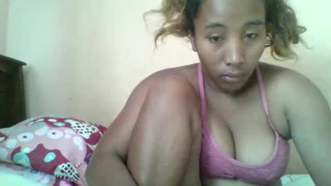 Snapshot of clarah0123 chatting on 10/11/25, 08:13 Clarah0123 online show from 10/11/25, 08:13