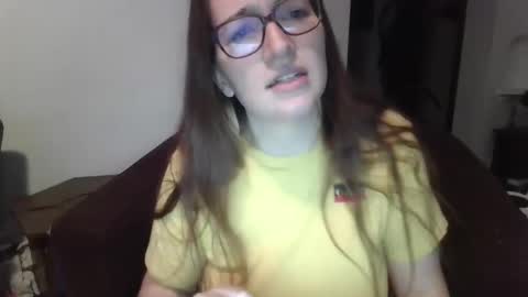 Snapshot of clarawolfe22 chatting on 09/12/25, 03:39 Clara Wolfe online show from 09/12/25, 03:39