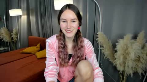 Snapshot of clare_ff chatting on 03/07/25, 09:29 Claire online show from 03/07/25, 09:29