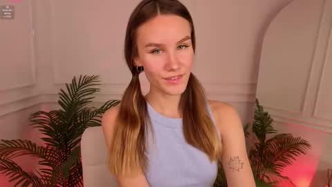 Snapshot of clare_ff chatting on 10/12/25, 01:43 Claire online show from 10/12/25, 01:43