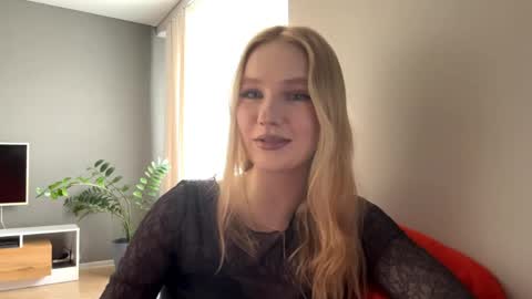 Kristie online show from 04/22/26, 04:15