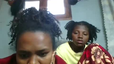 clarisse98 online show from 10/28/25, 03:43