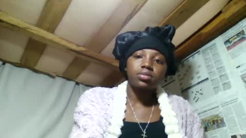 Snapshot of clarisse98 chatting on 06/30/26, 02:01 clarisse98 online show from 06/30/26, 02:01