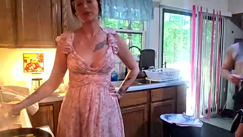 Snapshot of clarnbear chatting on 06/20/26, 11:40 clarnbear online show from 06/20/26, 11:40