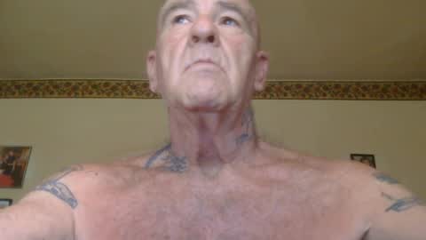 Snapshot of classic_rock_and_oldies chatting on 06/26/26, 11:47 Pizza online show from 06/26/26, 11:47