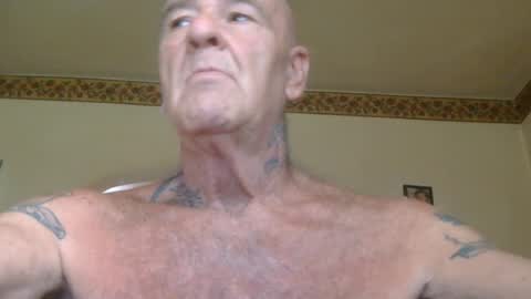 Snapshot of classic_rock_and_oldies chatting on 06/27/26, 12:22 Pizza online show from 06/27/26, 12:22