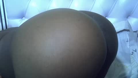 Snapshot of classy_zoey chatting on 10/10/25, 02:10 classy_zoey online show from 10/10/25, 02:10