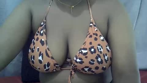 Snapshot of classy_zoey chatting on 12/01/25, 07:52 classy_zoey online show from 12/01/25, 07:52