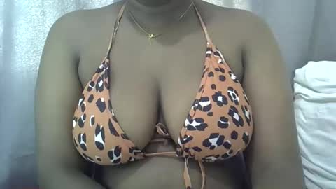 Snapshot of classy_zoey chatting on 12/03/25, 08:45 classy_zoey online show from 12/03/25, 08:45