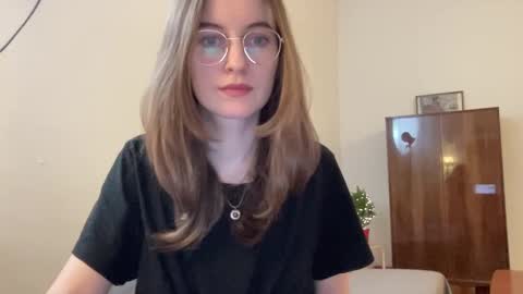 classyandgirly online show from 12/21/24, 08:10