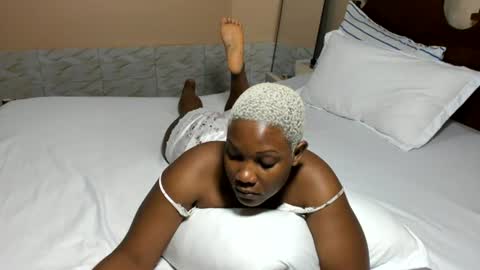 Snapshot of classyhornybabe chatting on 07/07/26, 03:20 Angel online show from 07/07/26, 03:20