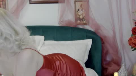 Snapshot of classytinna chatting on 12/17/25, 05:57 Classy Tinna online show from 12/17/25, 05:57