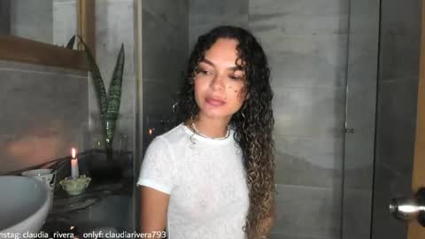 Snapshot of claudiarivera_1 chatting on 09/28/25, 10:59 Claudia Rivera online show from 09/28/25, 10:59