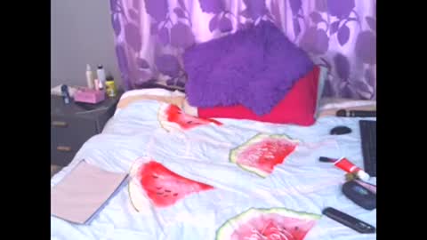 Snapshot of claudine_valencia chatting on 12/13/24, 08:30 claudine valencia online show from 12/13/24, 08:30