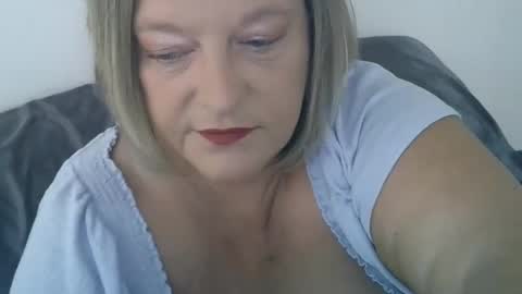 Snapshot of claudineddd chatting on 12/31/24, 04:57 ClaudineDDD online show from 12/31/24, 04:57