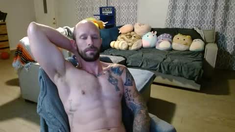 Snapshot of cldeaddrop chatting on 10/22/25, 03:51 Stone Daily online show from 10/22/25, 03:51