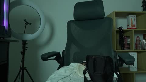 Snapshot of cleeoadams_ chatting on 12/02/25, 04:51 Cleo Adams online show from 12/02/25, 04:51