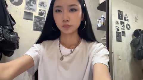 Lili online show from 03/17/26, 10:40