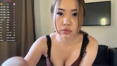 Lili online show from 04/12/26, 01:05