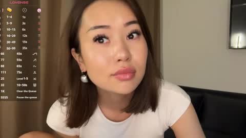 Lili online show from 05/01/26, 01:16
