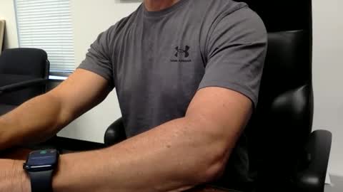 Snapshot of clemike69 chatting on 11/12/25, 03:45 clemike69 online show from 11/12/25, 03:45