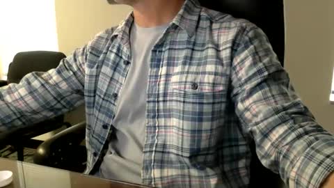 Snapshot of clemike69 chatting on 12/18/25, 07:42 clemike69 online show from 12/18/25, 07:42