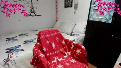Snapshot of cleo_christmas chatting on 07/13/26, 06:11 cleo_christmas online show from 07/13/26, 06:11