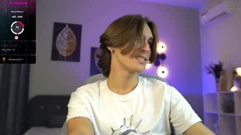 Snapshot of cleo_stringer_ chatting on 10/02/25, 08:32 Cleo online show from 10/02/25, 08:32