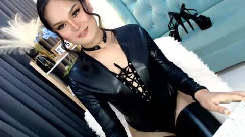 Snapshot of cleofex chatting on 02/05/25, 12:20 Cleo online show from 02/05/25, 12:20