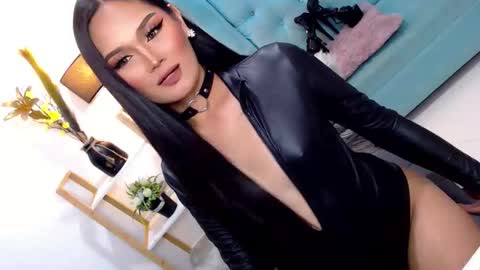 Snapshot of cleofex chatting on 10/08/25, 11:35 Cleo online show from 10/08/25, 11:35