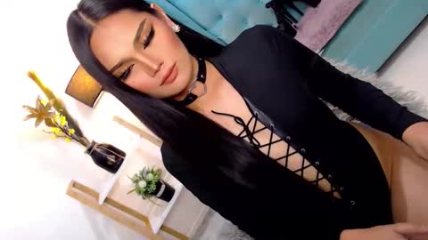 Snapshot of cleofex chatting on 10/21/25, 10:54 Cleo online show from 10/21/25, 10:54