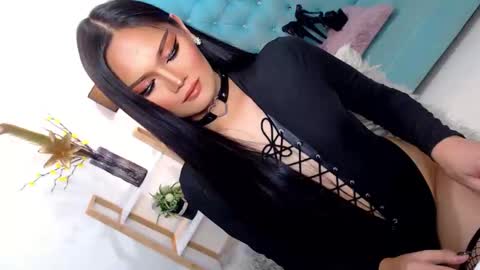 Snapshot of cleofex chatting on 11/07/25, 10:21 Cleo online show from 11/07/25, 10:21