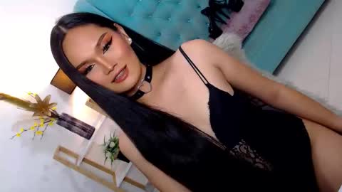 Snapshot of cleofex chatting on 11/09/25, 01:04 Cleo online show from 11/09/25, 01:04