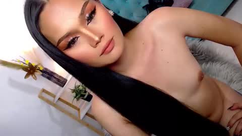 Snapshot of cleofex chatting on 11/18/25, 12:16 Cleo online show from 11/18/25, 12:16