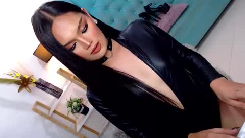 Snapshot of cleofex chatting on 11/28/25, 12:24 Cleo online show from 11/28/25, 12:24