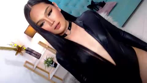 Snapshot of cleofex chatting on 11/30/25, 11:42 Cleo online show from 11/30/25, 11:42