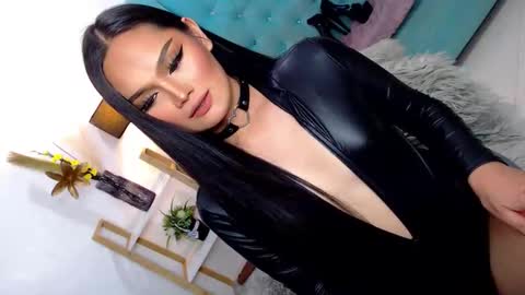 Snapshot of cleofex chatting on 12/02/25, 01:33 Cleo online show from 12/02/25, 01:33