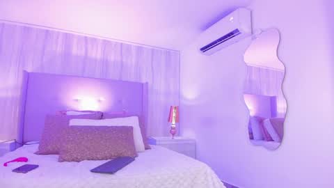 Snapshot of cleojhonson chatting on 01/23/25, 05:02 . Cleo Jhonson . online show from 01/23/25, 05:02