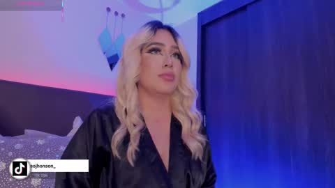 Snapshot of cleojhonson chatting on 10/18/25, 10:05 . Cleo Jhonson . online show from 10/18/25, 10:05