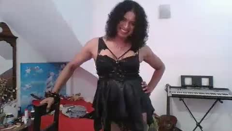 Snapshot of cleopatra71 chatting on 10/10/25, 04:33 Cleopatra online show from 10/10/25, 04:33