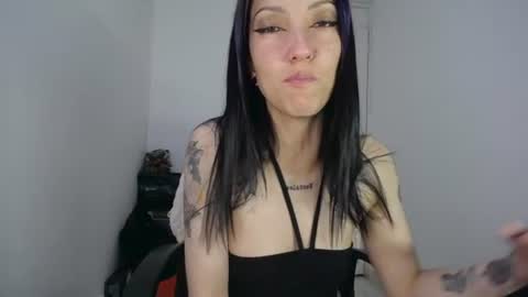 Snapshot of cleopatra_cute chatting on 06/27/26, 03:22 Nicol online show from 06/27/26, 03:22