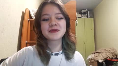 Dina online show from 12/18/25, 06:03