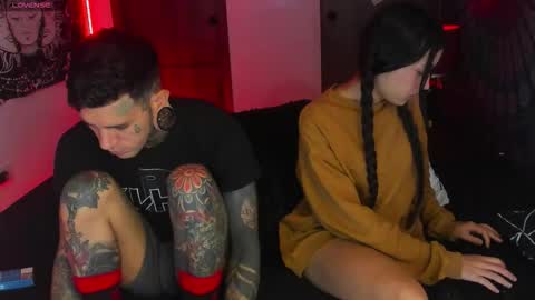 Snapshot of cleosexxx chatting on 11/21/25, 11:09 cleo y maikol online show from 11/21/25, 11:09