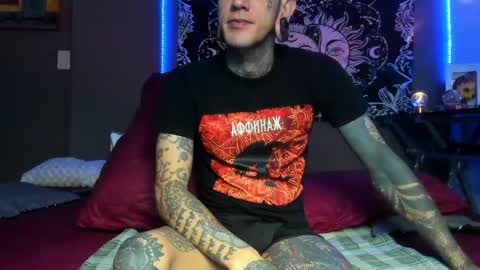 Snapshot of cleosexxx chatting on 04/21/26, 06:09 cleo y maikol online show from 04/21/26, 06:09