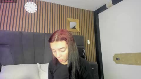 cleowhite_ online show from 09/19/25, 05:53