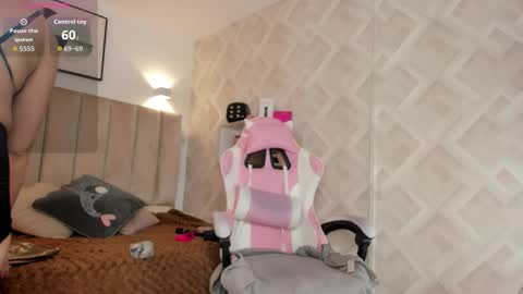 clhoe_johnson_ online show from 03/23/26, 01:26