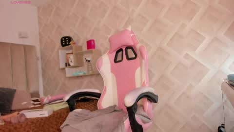 clhoe_johnson_ online show from 03/30/26, 12:28